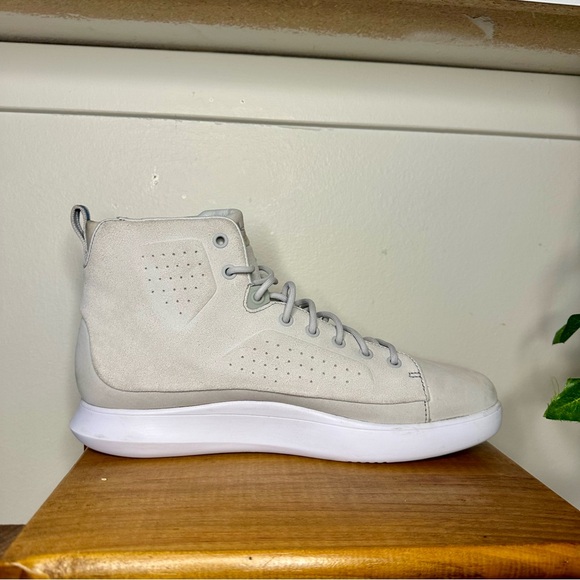 💥LAST CHANCE💥Suede Under Armour UAS Club Mid Leather Sneaker, Size 10.5 Boot - Picture 5 of 15